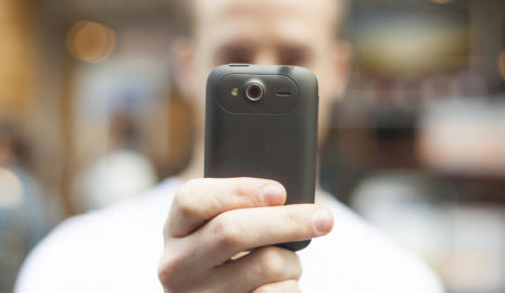 La caméra de votre smartphone peut s&rsquo;activer sans que vous ne le sachiez